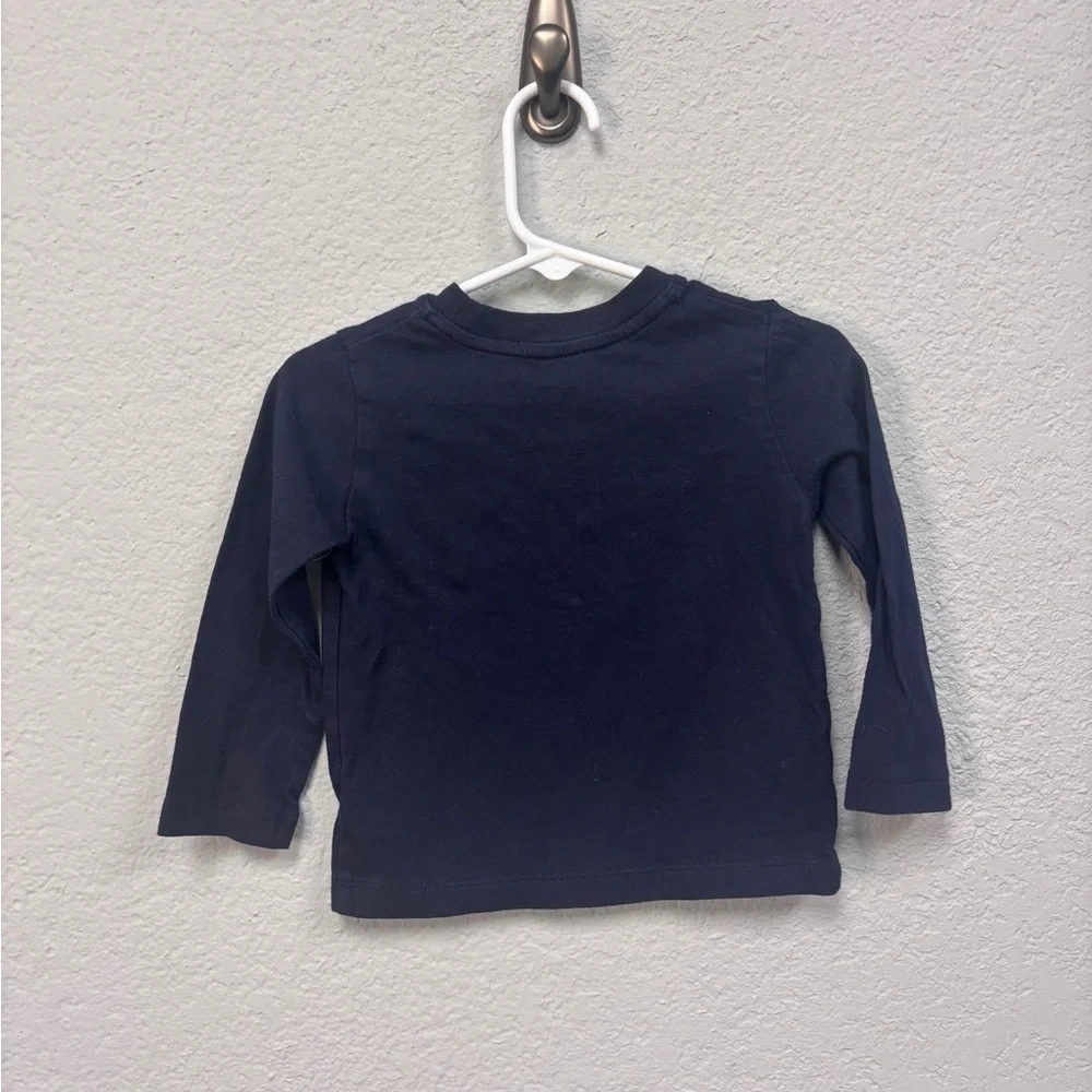 Set of Two GAP Kids Long Sleeve Playtime Favorites Shirts in Gray and Navy, GUC